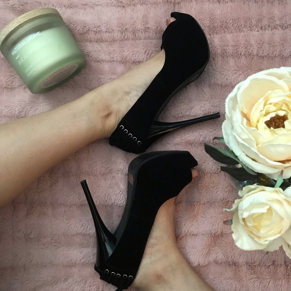 Charlotte Russe Black Pumps